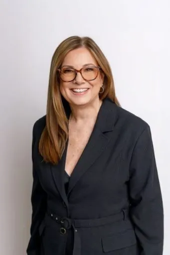 Dr. Dr. Regina Blevins's professional headshot
